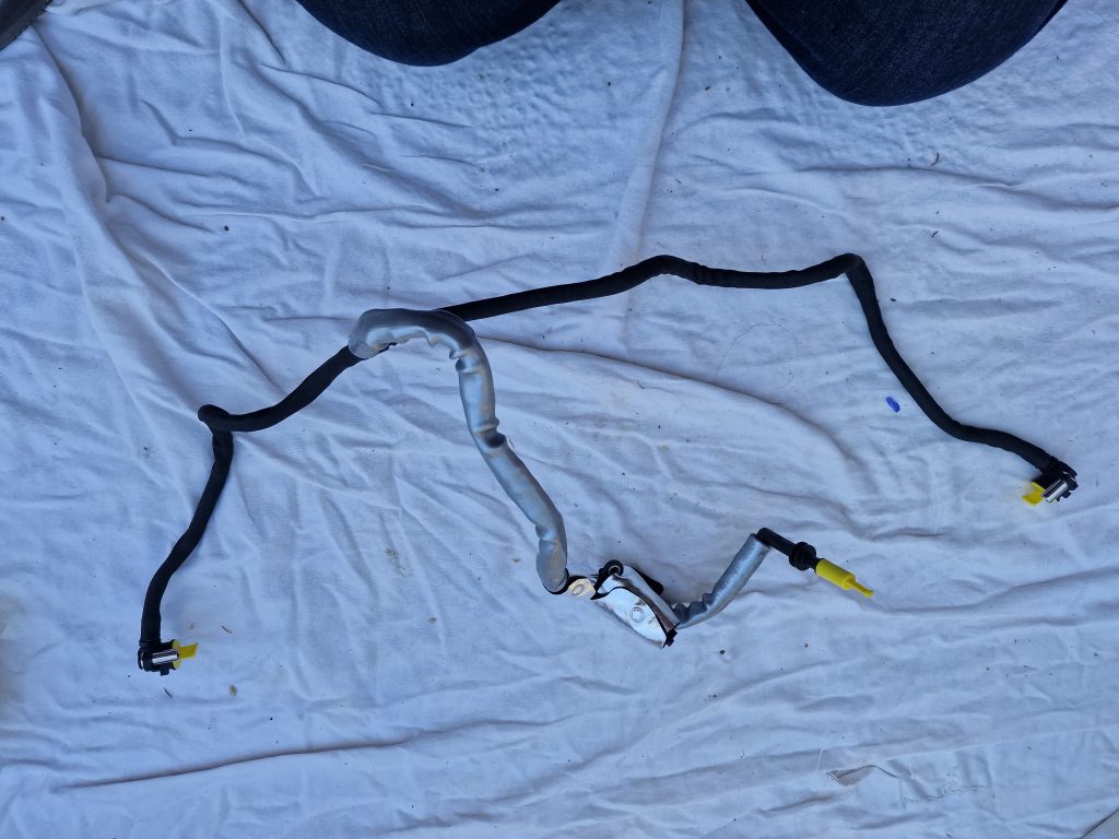 Rampe D'Injection Avec Capteur Pour BMW 335i 330i 135i 3.0i - Numéro 7575480 / 0281010565