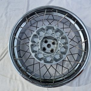 Roues arrière 15" chromage et rayon neuf BMW R1200C