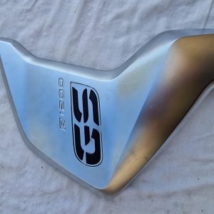 Cache radiateur coté droit BMW R1200GS