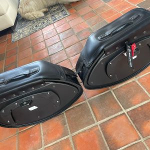 Sacoches en cuir avec visserie et supports chromés BMW R18