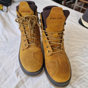 Paire de chaussures FALCO  Taille 38