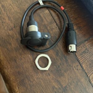 CÂBLE−ADAPT. + PRISE COURANT CÔTÉ PILOTE BMW K1200LT