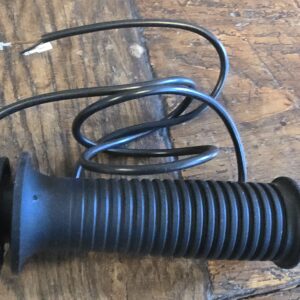 RAINURE DE POIGNEE DROITE R850 - R1150