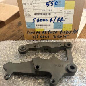 Platine repose-pieds HP Race de droite S1000R/RR