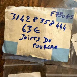 La paire de Jeu joint  F750GS